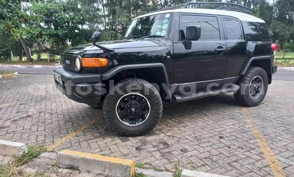 Buy Used Toyota FJ Cruiser Black Car in Machakos in East Kenya Buy Used Toyota FJ Cruiser Black Car in Machakos in East Kenya