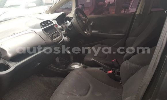 Nunua Ilio tumika Honda Fit Nyeusi Gari ndani ya Nairobi nchini Nairobi Nunua Ilio tumika Honda Fit Nyeusi Gari ndani ya Nairobi nchini Nairobi