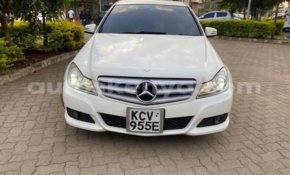 Nunua Ilio tumika Mercedes-Benz C-Classe Nyeupe Gari ndani ya Nairobi nchini Nairobi Nunua Ilio tumika Mercedes-Benz C-Classe Nyeupe Gari ndani ya Nairobi nchini Nairobi