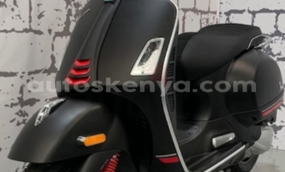 Nunua Ilio tumika Vespa GTS Nyeusi Bike ndani ya Nairobi nchini Nairobi