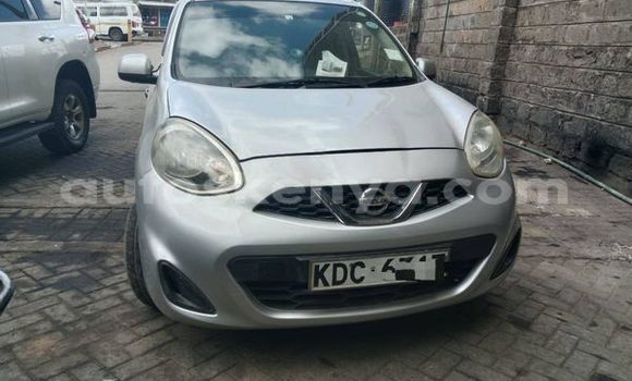 Oofamaa Nissan March Silver Makiinaa iti Nairobi keessatti Nairobi keessatti