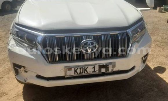 Nunua Ilio tumika Toyota Prado Nyeupe Gari ndani ya Nairobi nchini Nairobi Nunua Ilio tumika Toyota Prado Nyeupe Gari ndani ya Nairobi nchini Nairobi