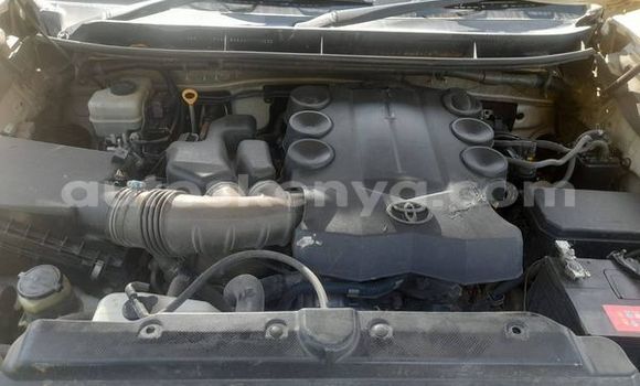 Buy Used Toyota Prado White Car in Nairobi in Nairobi Buy Used Toyota Prado White Car in Nairobi in Nairobi