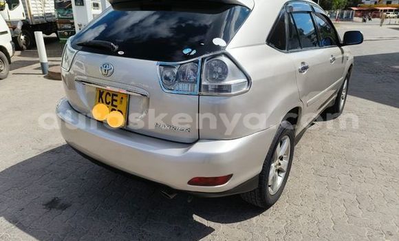 Oofamaa Toyota Harrier Silver Makiinaa iti Nairobi keessatti Nairobi keessatti Oofamaa Toyota Harrier Silver Makiinaa iti Nairobi keessatti Nairobi keessatti