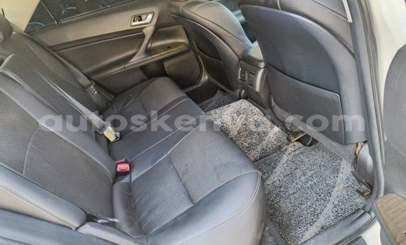 Oofamaa Toyota Mark X White Makiinaa iti Nairobi keessatti Nairobi keessatti Oofamaa Toyota Mark X White Makiinaa iti Nairobi keessatti Nairobi keessatti