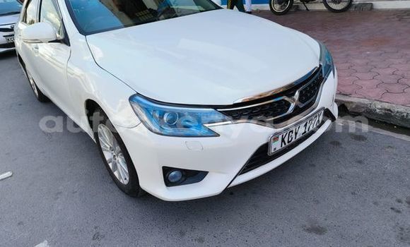 Oofamaa Toyota Mark X White Makiinaa iti Nairobi keessatti Nairobi keessatti Oofamaa Toyota Mark X White Makiinaa iti Nairobi keessatti Nairobi keessatti