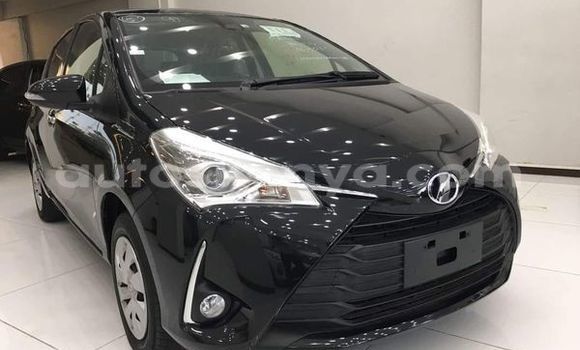 Oofamaa Toyota Vitz Black Makiinaa iti Nairobi keessatti Nairobi keessatti