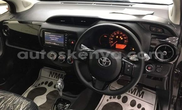 Oofamaa Toyota Vitz Black Makiinaa iti Nairobi keessatti Nairobi keessatti Oofamaa Toyota Vitz Black Makiinaa iti Nairobi keessatti Nairobi keessatti