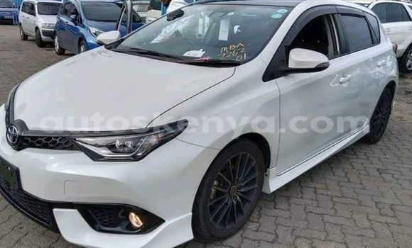 Oofamaa Toyota Auris White Makiinaa iti Nairobi keessatti Nairobi keessatti Oofamaa Toyota Auris White Makiinaa iti Nairobi keessatti Nairobi keessatti