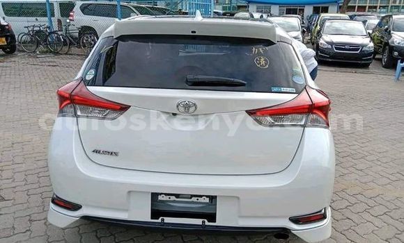 Oofamaa Toyota Auris White Makiinaa iti Nairobi keessatti Nairobi keessatti Oofamaa Toyota Auris White Makiinaa iti Nairobi keessatti Nairobi keessatti