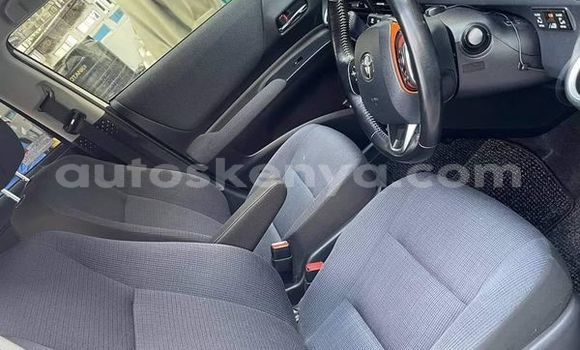 Oofamaa Toyota Sienta White Makiinaa iti Nairobi keessatti Nairobi keessatti Oofamaa Toyota Sienta White Makiinaa iti Nairobi keessatti Nairobi keessatti