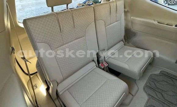 Oofamaa Toyota Land Cruiser White Makiinaa iti Nairobi keessatti Nairobi keessatti Oofamaa Toyota Land Cruiser White Makiinaa iti Nairobi keessatti Nairobi keessatti