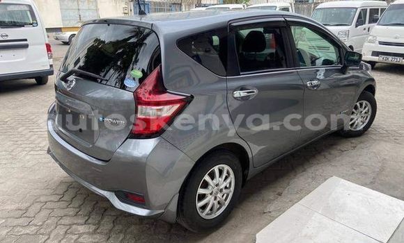 Oofamaa Nissan Note Brown Makiinaa iti Nairobi keessatti Nairobi keessatti Oofamaa Nissan Note Brown Makiinaa iti Nairobi keessatti Nairobi keessatti
