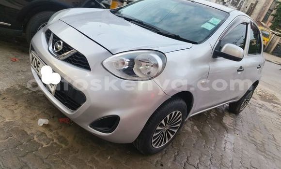 Oofamaa Nissan March Silver Makiinaa iti Nairobi keessatti Nairobi keessatti