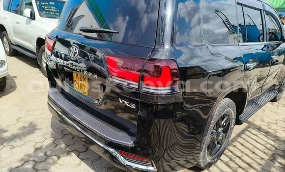 Oofamaa Toyota Land Cruiser Black Makiinaa iti Nairobi keessatti Nairobi keessatti Oofamaa Toyota Land Cruiser Black Makiinaa iti Nairobi keessatti Nairobi keessatti