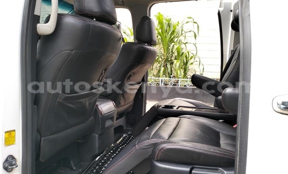 Nunua Ilio tumika Toyota Vellfire Nyeupe Gari ndani ya Machakos nchini Nairobi Nunua Ilio tumika Toyota Vellfire Nyeupe Gari ndani ya Machakos nchini Nairobi