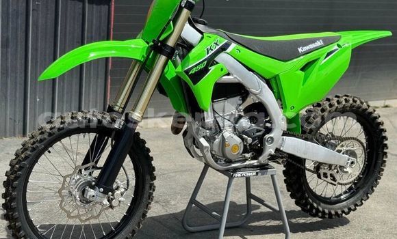 Oofamaa Kawasaki KX Green Doqdoqqee iti Nairobi keessatti Nairobi keessatti Oofamaa Kawasaki KX Green Doqdoqqee iti Nairobi keessatti Nairobi keessatti