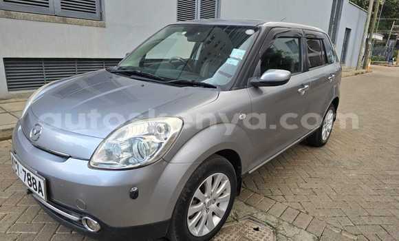 Oofamaa Mazda Verisa Other Makiinaa iti Bomet keessatti Rift Valley keessatti