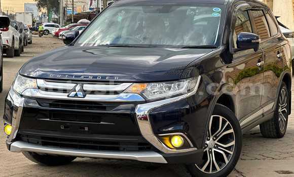 Nunua Ilio tumika Mitsubishi Outlander Nyeusi Gari ndani ya Bura nchini Kaskazini Mashariki mwa Kenya