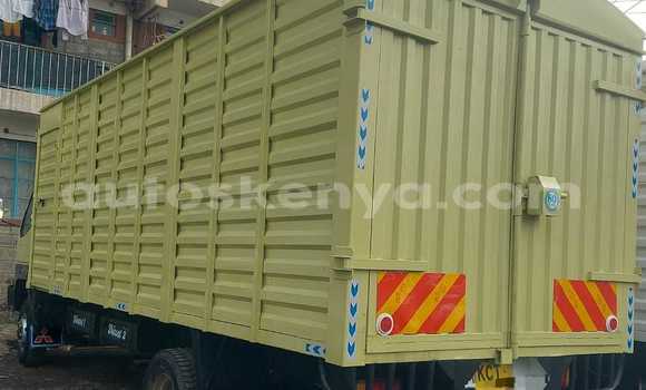 Oofamaa Mitsubishi FH10 Other Netiree iti Bura keessatti Northeast Kenya keessatti Oofamaa Mitsubishi FH10 Other Netiree iti Bura keessatti Northeast Kenya keessatti