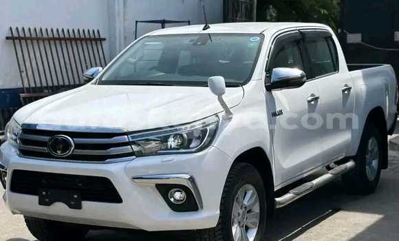 Buy Used Toyota Hilux White Car in Bute in Northeast Kenya