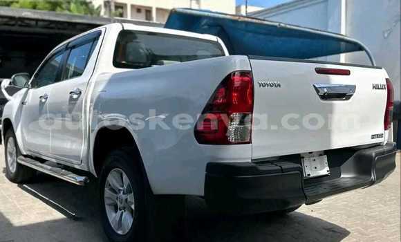 Buy Used Toyota Hilux White Car in Bute in Northeast Kenya Buy Used Toyota Hilux White Car in Bute in Northeast Kenya