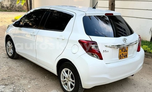 Nunua Ilio tumika Toyota Vitz Nyeupe Gari ndani ya Machakos nchini Nairobi Nunua Ilio tumika Toyota Vitz Nyeupe Gari ndani ya Machakos nchini Nairobi