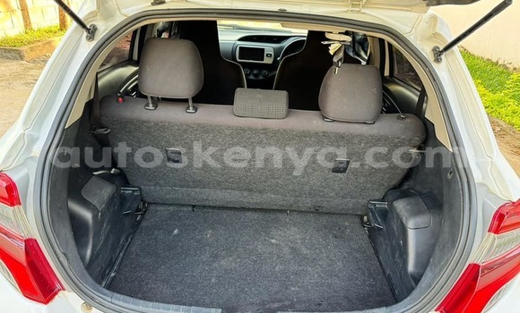 Nunua Ilio tumika Toyota Vitz Nyeupe Gari ndani ya Machakos nchini Nairobi Nunua Ilio tumika Toyota Vitz Nyeupe Gari ndani ya Machakos nchini Nairobi