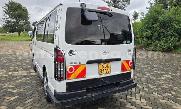 Buy Used Toyota Hiace White Car in Busia in West Kenya Buy Used Toyota Hiace White Car in Busia in West Kenya