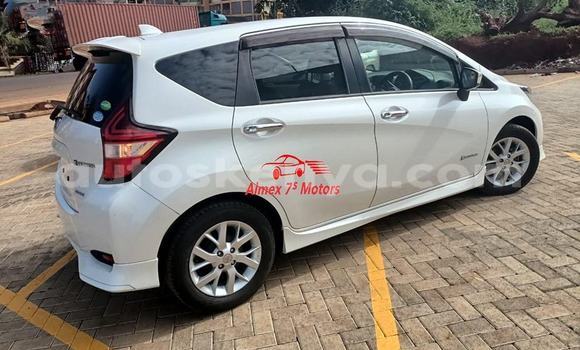 Nunua Ilio tumika Nissan Elgrand Nyeupe Gari ndani ya Bungoma nchini West Kenya Nunua Ilio tumika Nissan Elgrand Nyeupe Gari ndani ya Bungoma nchini West Kenya