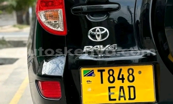 Nunua Ilio tumika Toyota RAV4 Nyeusi Gari ndani ya Griftu nchini Kaskazini Mashariki mwa Kenya Nunua Ilio tumika Toyota RAV4 Nyeusi Gari ndani ya Griftu nchini Kaskazini Mashariki mwa Kenya