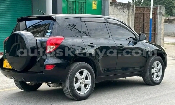Nunua Ilio tumika Toyota RAV4 Nyeusi Gari ndani ya Griftu nchini Kaskazini Mashariki mwa Kenya Nunua Ilio tumika Toyota RAV4 Nyeusi Gari ndani ya Griftu nchini Kaskazini Mashariki mwa Kenya