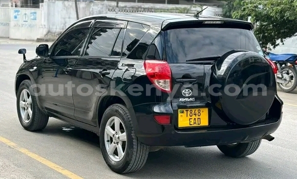Nunua Ilio tumika Toyota RAV4 Nyeusi Gari ndani ya Griftu nchini Kaskazini Mashariki mwa Kenya Nunua Ilio tumika Toyota RAV4 Nyeusi Gari ndani ya Griftu nchini Kaskazini Mashariki mwa Kenya