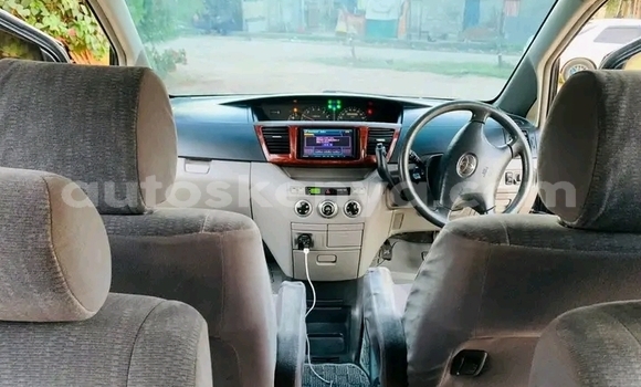 Buy Used Toyota Noah Black Car in Wote in East Kenya Buy Used Toyota Noah Black Car in Wote in East Kenya