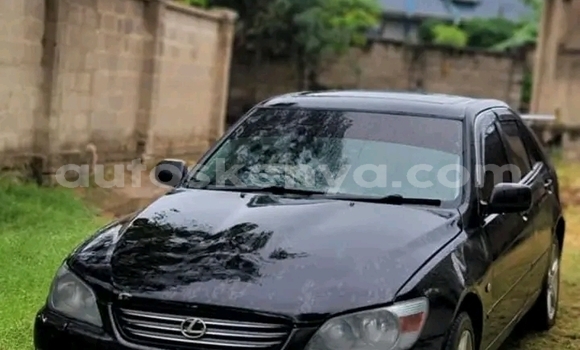 Oofamaa Toyota Altezza Black Makiinaa iti Kajiado keessatti Rift Valley keessatti