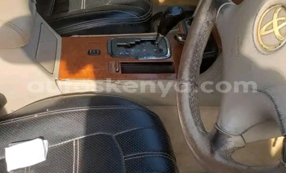 Nunua Ilio tumika Toyota Brevis Nyekundu Gari ndani ya Busia nchini West Kenya