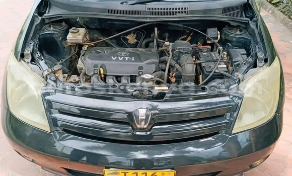 Oofamaa Toyota IST Black Makiinaa iti Bungoma keessatti West Kenya keessatti Oofamaa Toyota IST Black Makiinaa iti Bungoma keessatti West Kenya keessatti