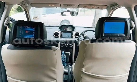 Oofamaa Toyota IST Black Makiinaa iti Bungoma keessatti West Kenya keessatti Oofamaa Toyota IST Black Makiinaa iti Bungoma keessatti West Kenya keessatti