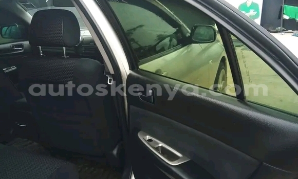 Oofamaa Toyota Verossa Other Makiinaa iti Bute keessatti Northeast Kenya keessatti Oofamaa Toyota Verossa Other Makiinaa iti Bute keessatti Northeast Kenya keessatti