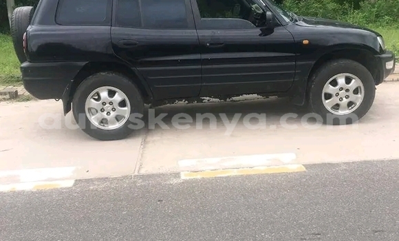 Oofamaa Toyota RAV4 Black Makiinaa iti Busia keessatti West Kenya keessatti Oofamaa Toyota RAV4 Black Makiinaa iti Busia keessatti West Kenya keessatti