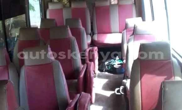 Nunua Ilio tumika Toyota Coaster Nyingine Gari ndani ya Bute nchini Kaskazini Mashariki mwa Kenya Nunua Ilio tumika Toyota Coaster Nyingine Gari ndani ya Bute nchini Kaskazini Mashariki mwa Kenya