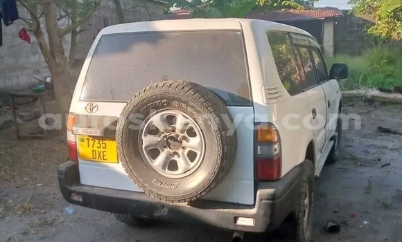 Buy Used Toyota Land Cruiser Prado Other Car in Homa Bay in Nyanza Buy Used Toyota Land Cruiser Prado Other Car in Homa Bay in Nyanza