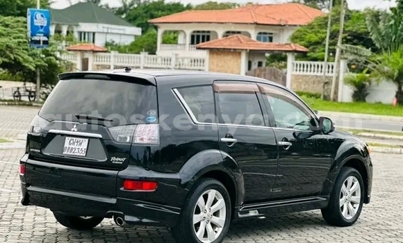 Nunua Ilio tumika Mitsubishi Outlander Nyeusi Gari ndani ya Kikuyu nchini Nairobi