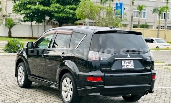 Oofamaa Mitsubishi Outlander Black Makiinaa iti Kikuyu keessatti Nairobi keessatti Oofamaa Mitsubishi Outlander Black Makiinaa iti Kikuyu keessatti Nairobi keessatti