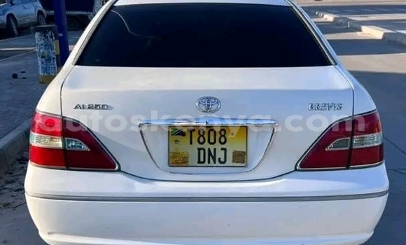 Oofamaa Toyota Brevis White Makiinaa iti Wote keessatti East Kenya keessatti Oofamaa Toyota Brevis White Makiinaa iti Wote keessatti East Kenya keessatti