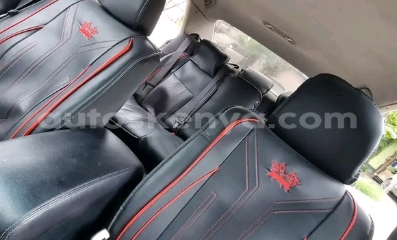 Oofamaa Toyota Cresta Black Makiinaa iti Bute keessatti Northeast Kenya keessatti Oofamaa Toyota Cresta Black Makiinaa iti Bute keessatti Northeast Kenya keessatti