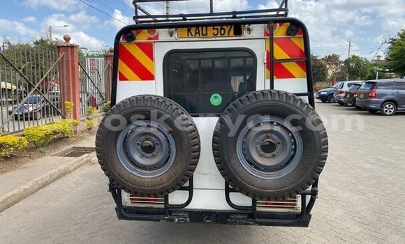 Nunua Ilio tumika Toyota Land Cruiser Nyeupe Gari ndani ya Machakos nchini Nairobi Nunua Ilio tumika Toyota Land Cruiser Nyeupe Gari ndani ya Machakos nchini Nairobi