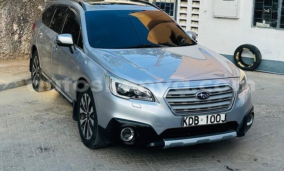 Oofamaa Subaru Outback Silver Makiinaa iti Machakos keessatti East Kenya keessatti