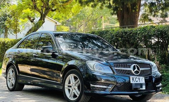 Oofamaa Mercedes-Benz C250 coupe Other Makiinaa iti Nairobi keessatti Nairobi keessatti