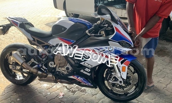 Oofamaa BMW S 1000 Blue Doqdoqqee iti Nairobi keessatti Nairobi keessatti